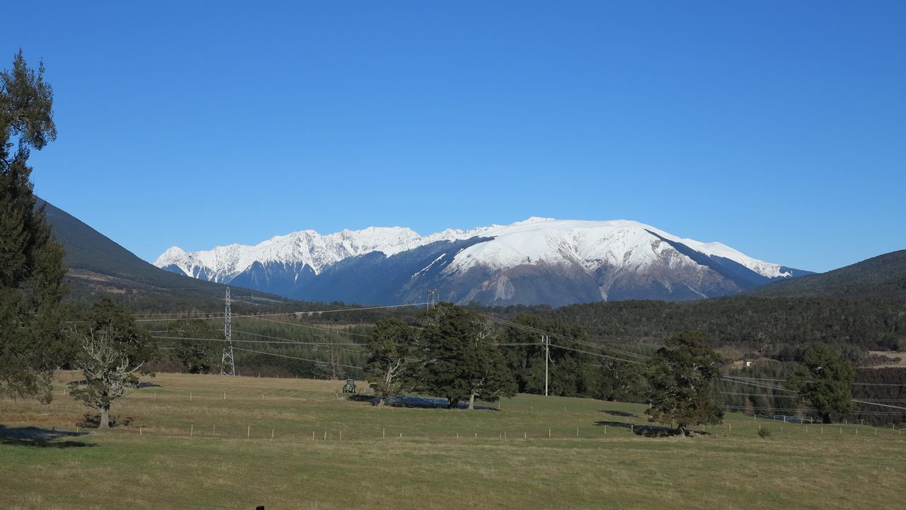 Tophouse Mountainview Cottages Saint Arnaud Bagian luar foto