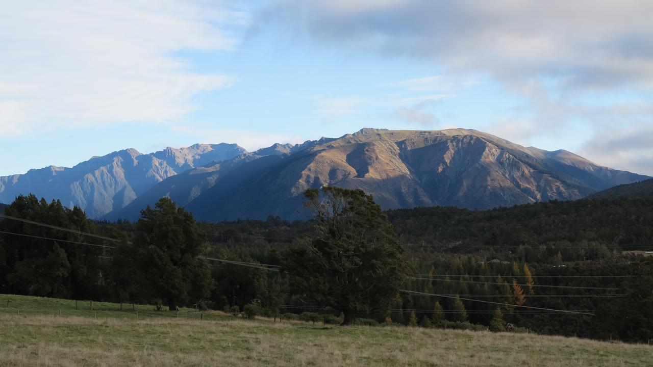Tophouse Mountainview Cottages Saint Arnaud Bagian luar foto